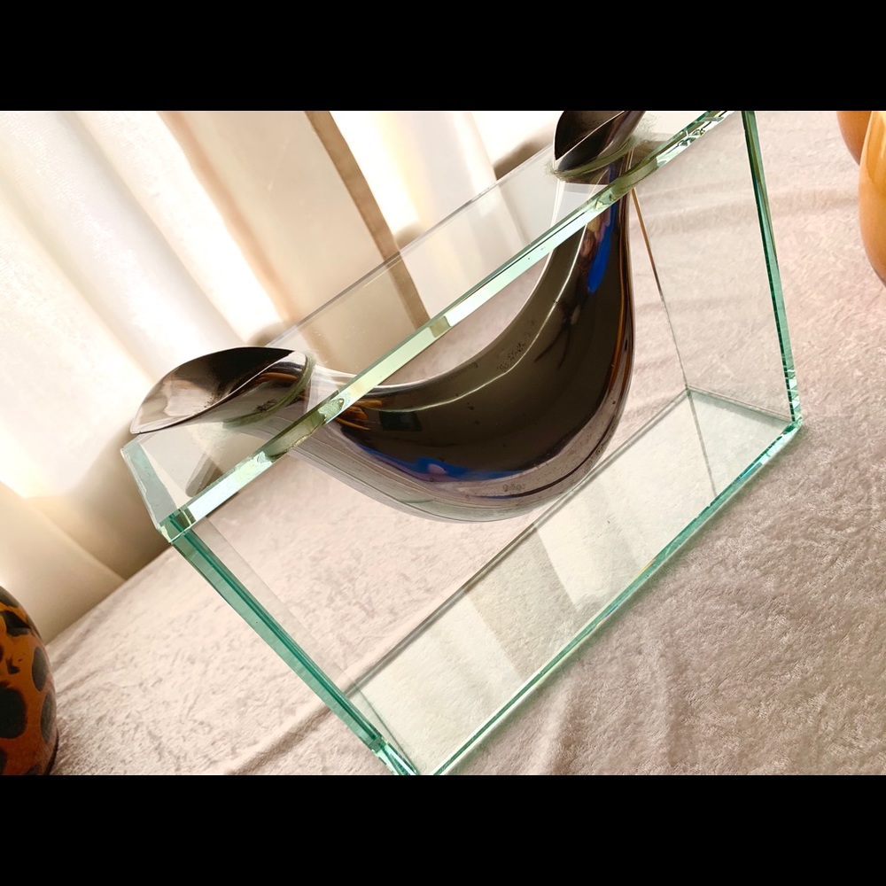 Glass mirror modern vase